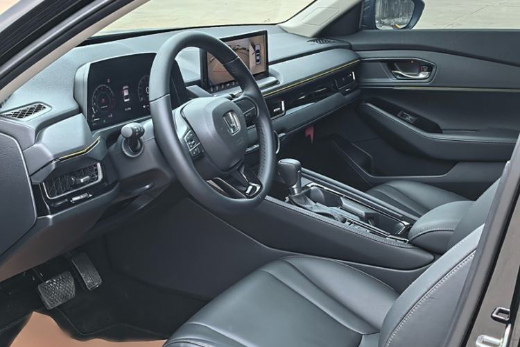 Used Honda Inspire 2023 260TURBO Elegant Edition Interior 1