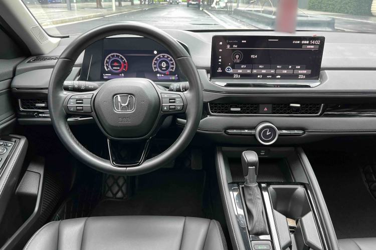 Used Honda Inspire 2023 260TURBO Deluxe Edition Interior 12