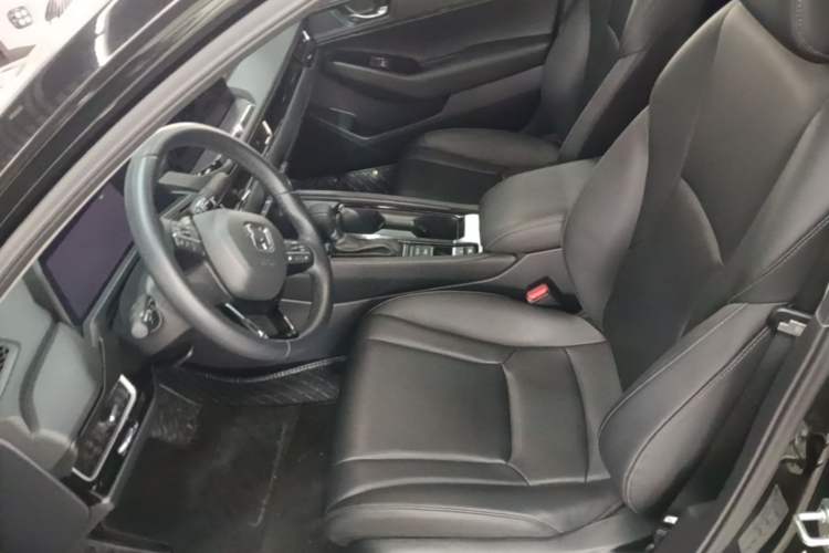 Used Honda Inspire 2023 260TURBO Deluxe Edition Left Front Seat