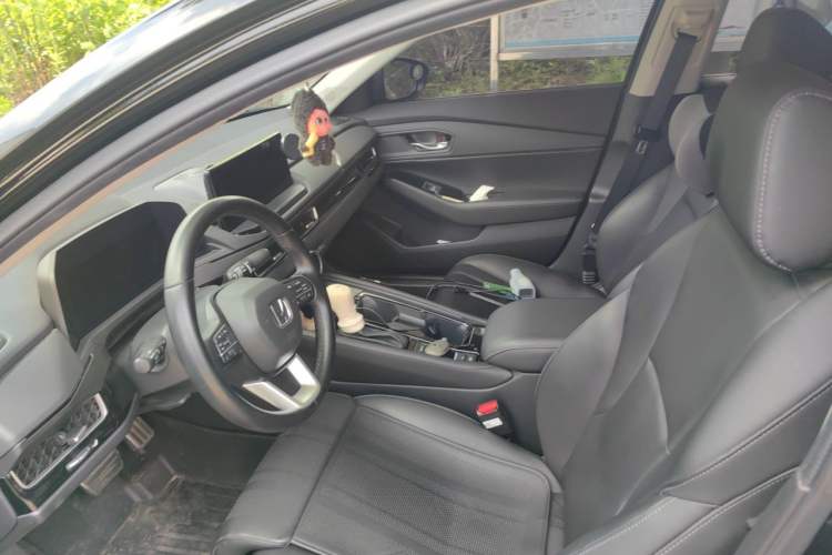 Used Honda Inspire 2023 260TURBO Deluxe Edition Left Front Seat