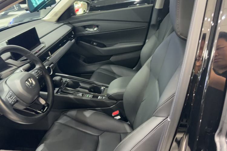 Used Honda Inspire 2023 260TURBO Deluxe Edition Left Front Seat