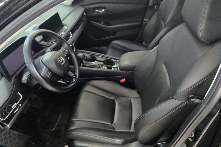 Used Honda Inspire 2023 260TURBO Deluxe Edition Left Front Seat