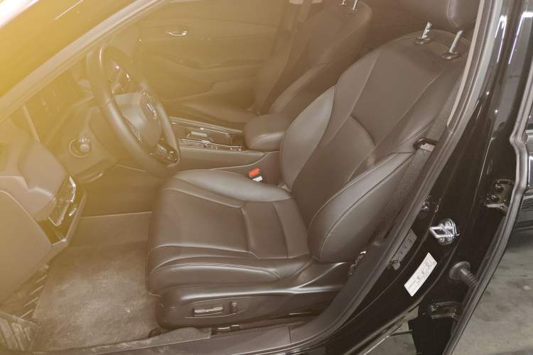 Used Honda Inspire 2023 260TURBO Deluxe Edition Left Front Seat