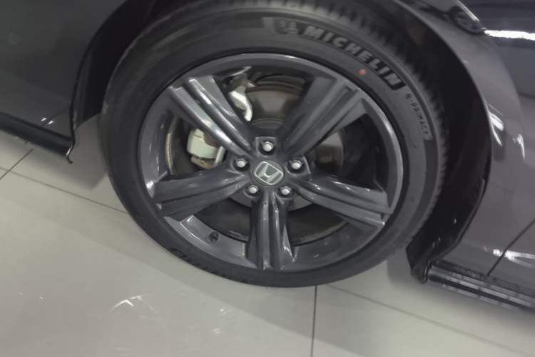 Used Honda Inspire 2023 260TURBO Deluxe Edition Left Front Wheel Hub