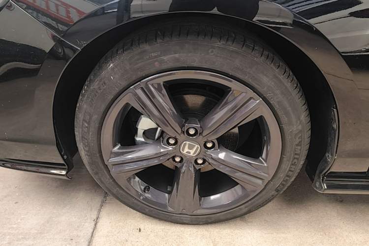 Used Honda Inspire 2023 260TURBO Elegant Edition Left Front Wheel Hub