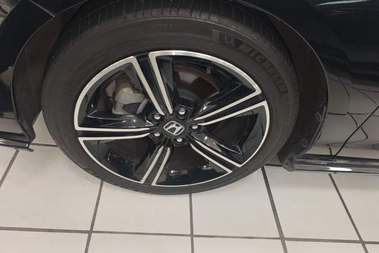 Used Honda Inspire 2023 260TURBO Deluxe Edition Left Front Wheel Hub