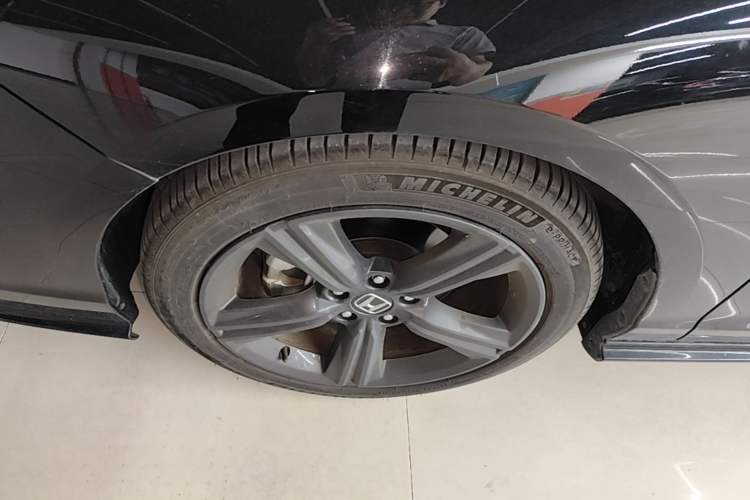 Used Honda Inspire 2023 260TURBO Elegant Edition Left Front Wheel Hub