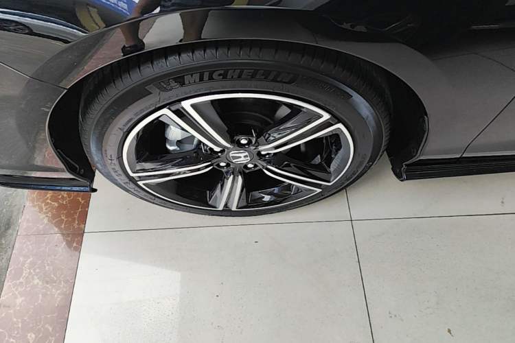 Used Honda Inspire 2023 260TURBO Elite Edition Left Front Wheel Hub