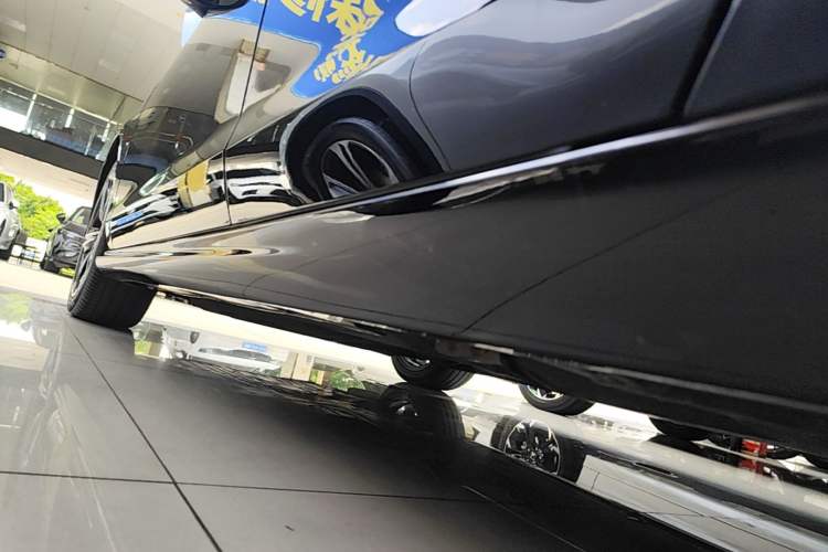Used Honda Inspire 2023 260TURBO Elite Edition Left Side Sill