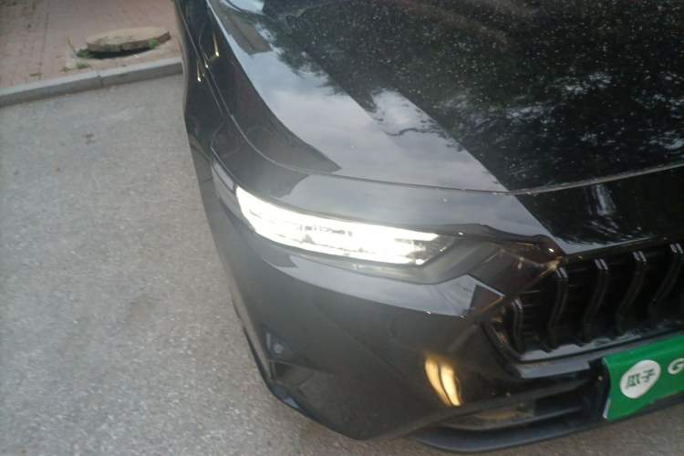 Used Honda Inspire 2023 260TURBO Deluxe Edition Right Front Headlight