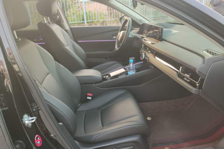Used Honda Inspire 2023 260TURBO Deluxe Edition Right Front Seat