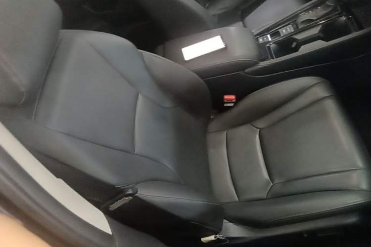 Used Honda Inspire 2023 260TURBO Elegant Edition Right Front Seat