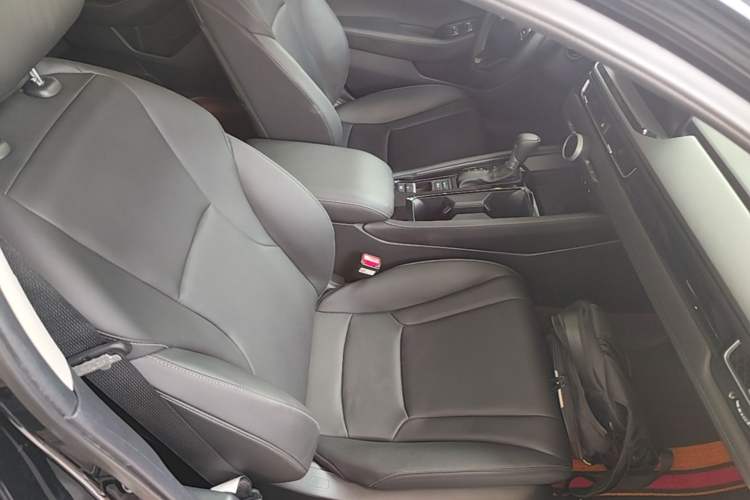 Used Honda Inspire 2023 260TURBO Deluxe Edition Right Front Seat