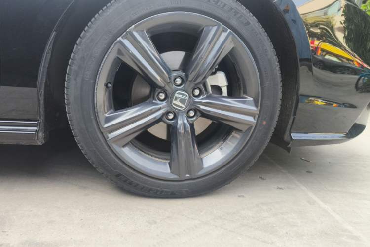 Used Honda Inspire 2023 260TURBO Deluxe Edition Right Front Wheel Hub