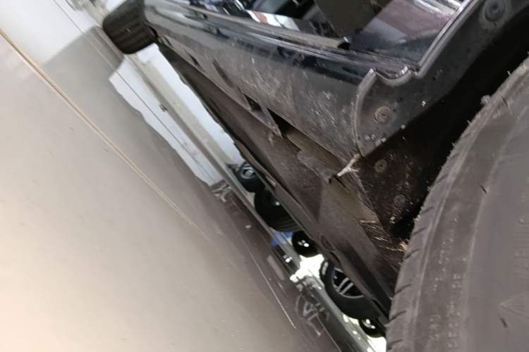 Used Honda Inspire 2023 260TURBO Deluxe Edition Right Side Sill