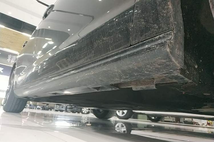 Used Honda Inspire 2023 260TURBO Deluxe Edition Right Side Sill