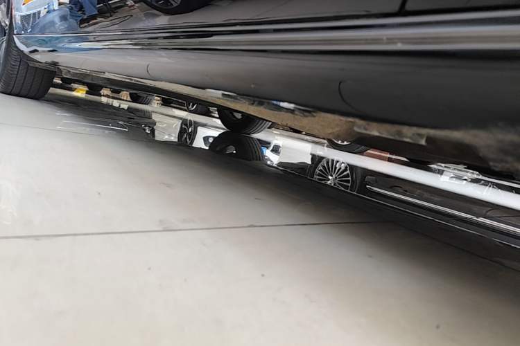 Used Honda Inspire 2023 260TURBO Deluxe Edition Right Side Sill