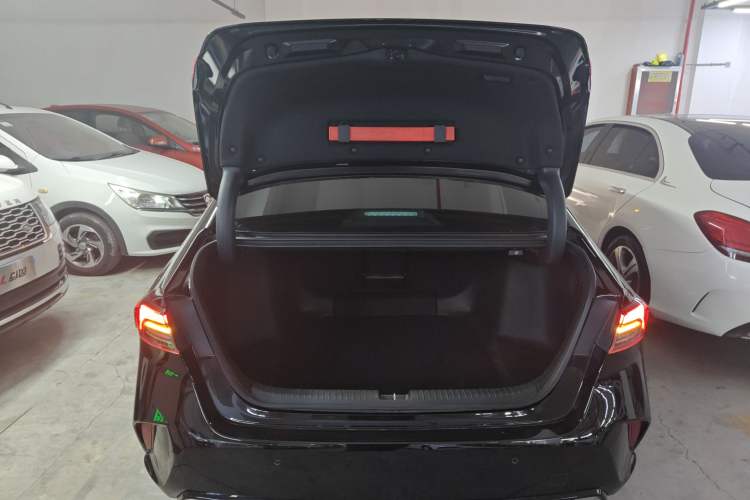 Used Honda Inspire 2023 260TURBO Deluxe Edition Trunk