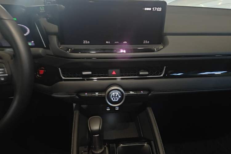 Used Honda Inspire 2023 260TURBO Deluxe Edition Audio And AC Panel