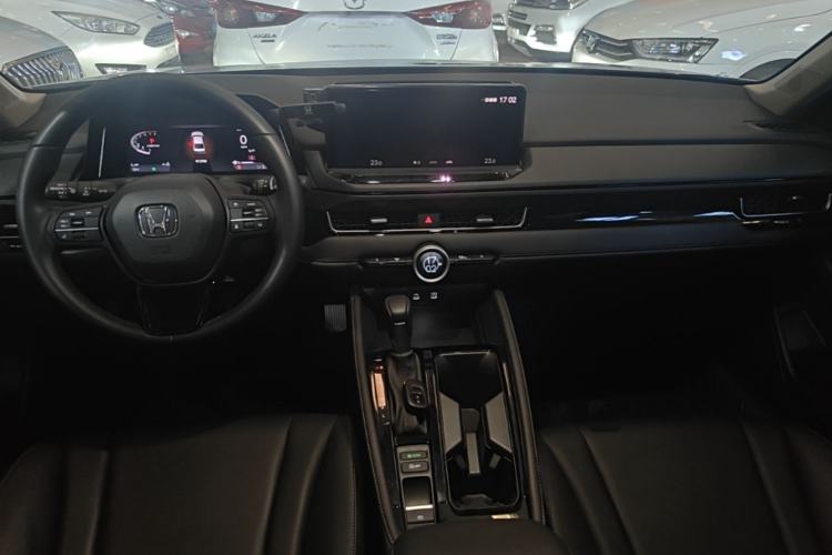 Used Honda Inspire 2023 260TURBO Deluxe Edition Center Console