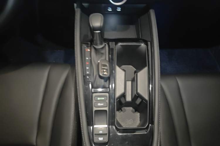 Used Honda Inspire 2023 260TURBO Deluxe Edition Gear Lever
