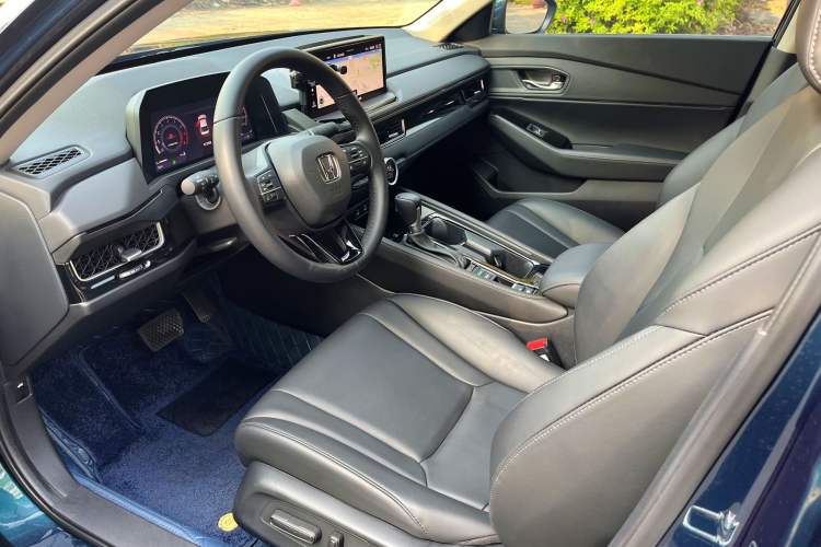 Used Honda Inspire 2023 260TURBO Deluxe Edition Left Front Seat