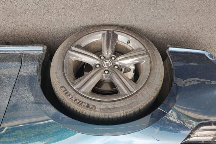 Used Honda Inspire 2023 260TURBO Deluxe Edition Left Front Wheel Hub