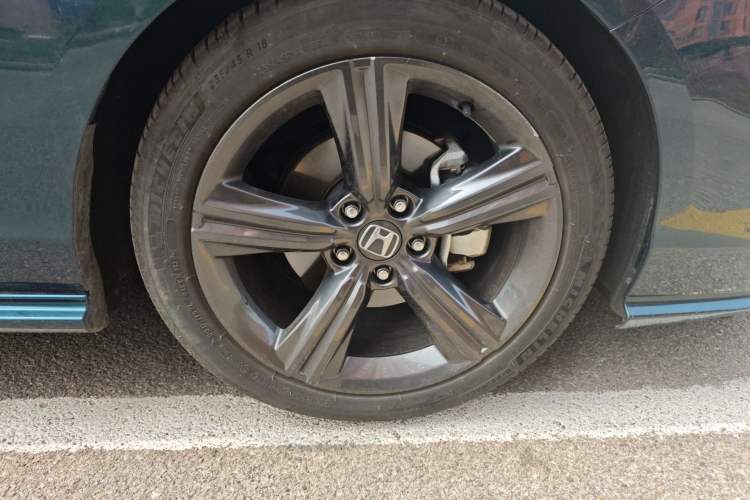Used Honda Inspire 2023 260TURBO Deluxe Edition Right Front Wheel Hub