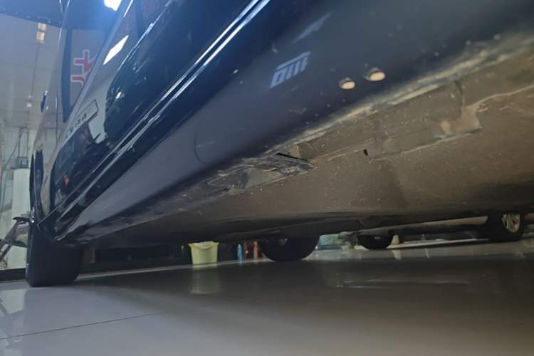 Used Honda Inspire 2023 260TURBO Deluxe Edition Right Side Sill