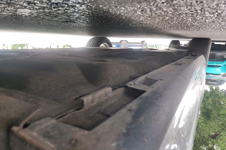 Used Honda Inspire 2023 260TURBO Deluxe Edition Right Side Sill
