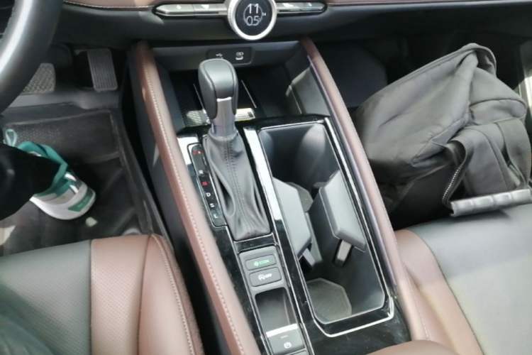 Used Honda Inspire 2023 260TURBO Elite Edition Gear Lever