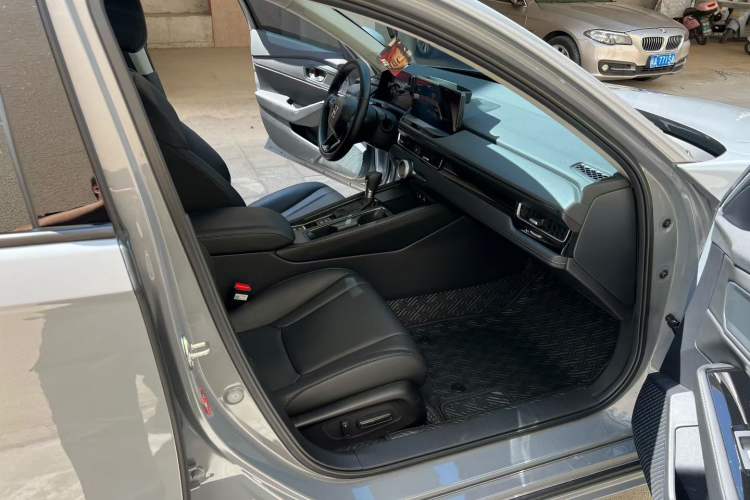Used Honda Inspire 2023 260TURBO Deluxe Edition Interior 4