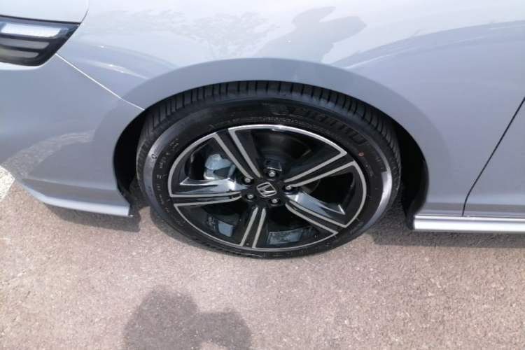 Used Honda Inspire 2023 260TURBO Elite Edition Left Front Wheel Hub