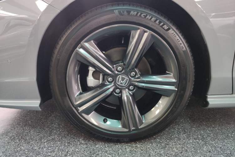 Used Honda Inspire 2023 260TURBO Deluxe Edition Left Front Wheel Hub