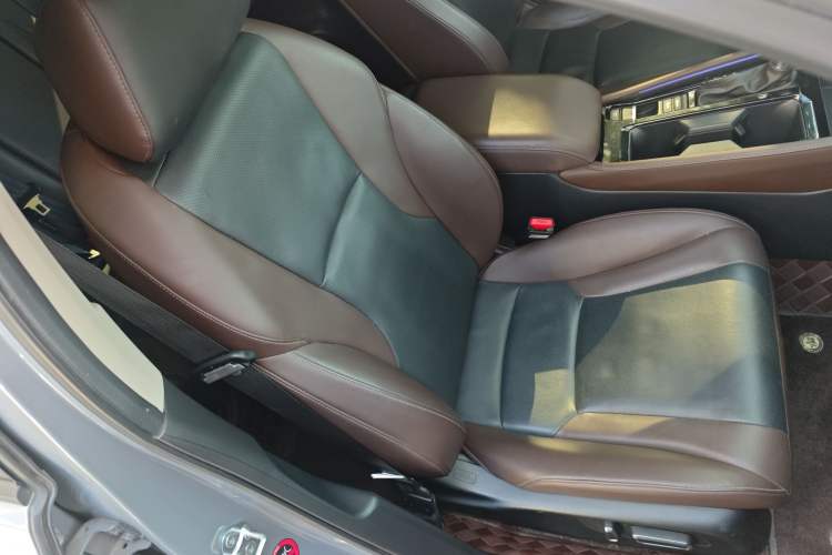 Used Honda Inspire 2023 260TURBO Elite Edition Right Front Seat