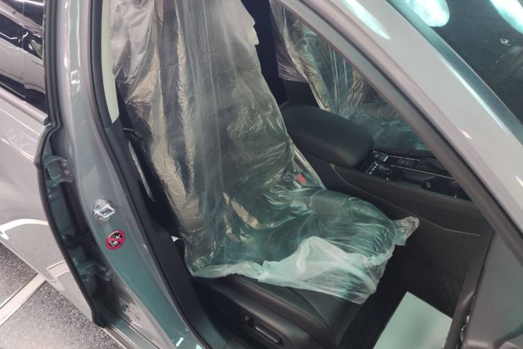 Used Honda Inspire 2023 260TURBO Deluxe Edition Right Front Seat