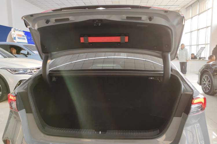 Used Honda Inspire 2023 260TURBO Deluxe Edition Trunk