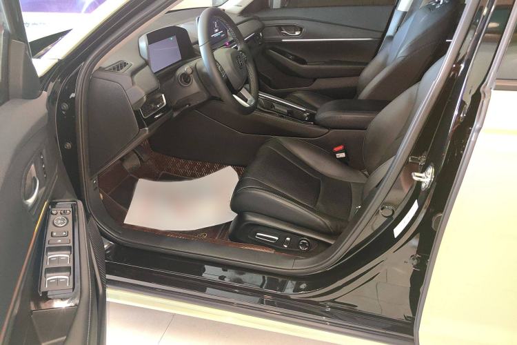 Used Honda Inspire 2023 260TURBO Elite Edition Left Front Seat