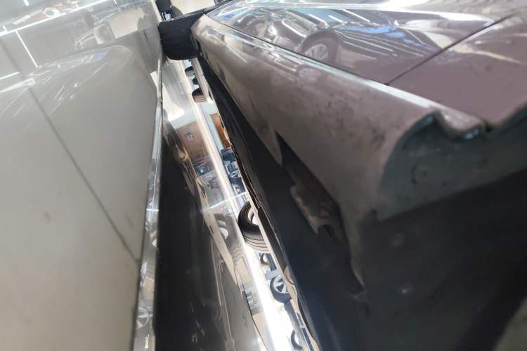 Used Honda Inspire 2023 260TURBO Deluxe Edition Right Side Sill