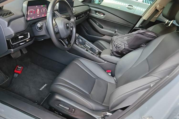 Used Honda Inspire 2023 260TURBO Deluxe Edition Left Front Seat