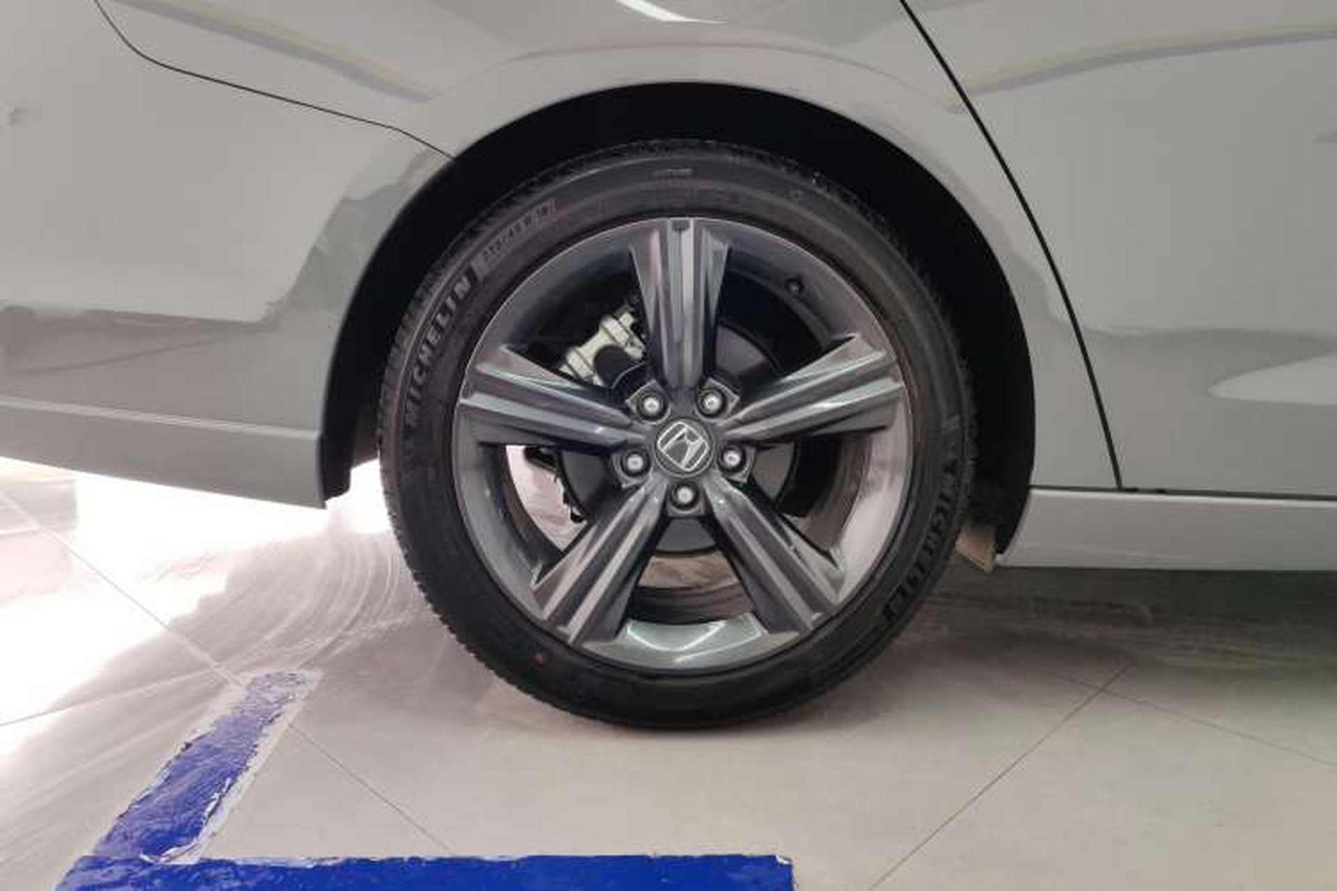 Used Honda Inspire 2023 260TURBO Deluxe Edition Left Front Wheel Hub