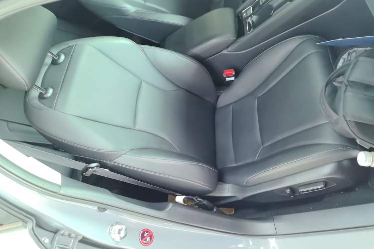Used Honda Inspire 2023 260TURBO Deluxe Edition Right Front Seat