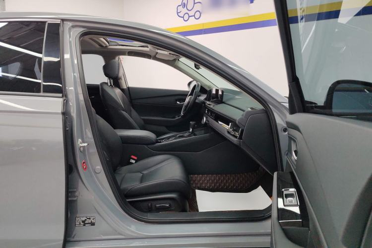 Used Honda Inspire 2023 260TURBO Deluxe Edition Right Front Seat