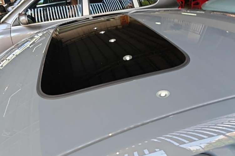Used Honda Inspire 2023 260TURBO Deluxe Edition Roof