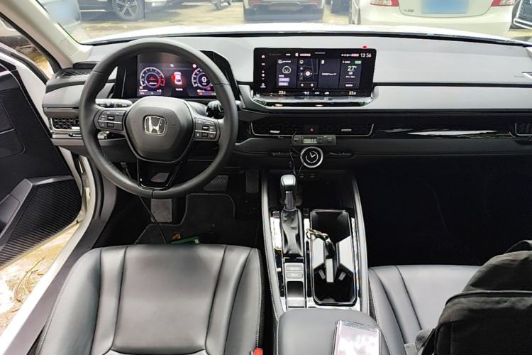 Used Honda Inspire 2023 260TURBO Deluxe Edition Center Console