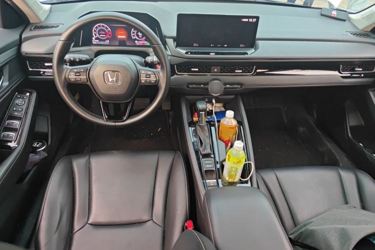 Used Honda Inspire 2023 260TURBO Deluxe Edition Center Console