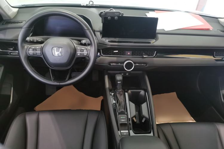 Used Honda Inspire 2023 260TURBO Deluxe Edition Center Console