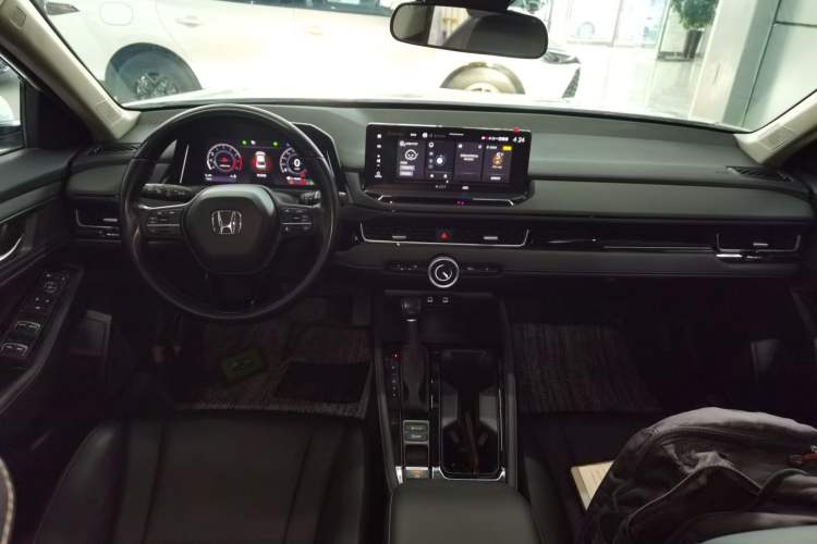 Used Honda Inspire 2023 260TURBO Deluxe Edition Center Console