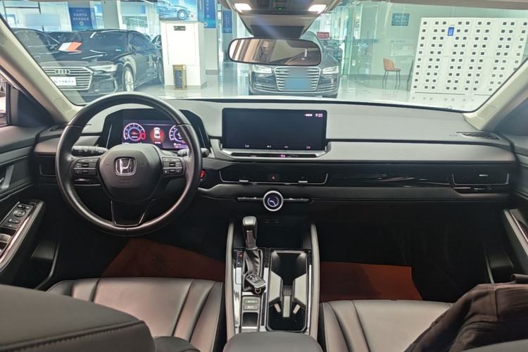 Used Honda Inspire 2023 260TURBO Deluxe Edition Center Console