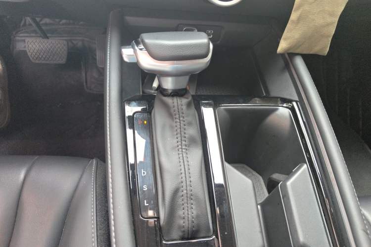 Used Honda Inspire 2023 260TURBO Deluxe Edition Gear Lever